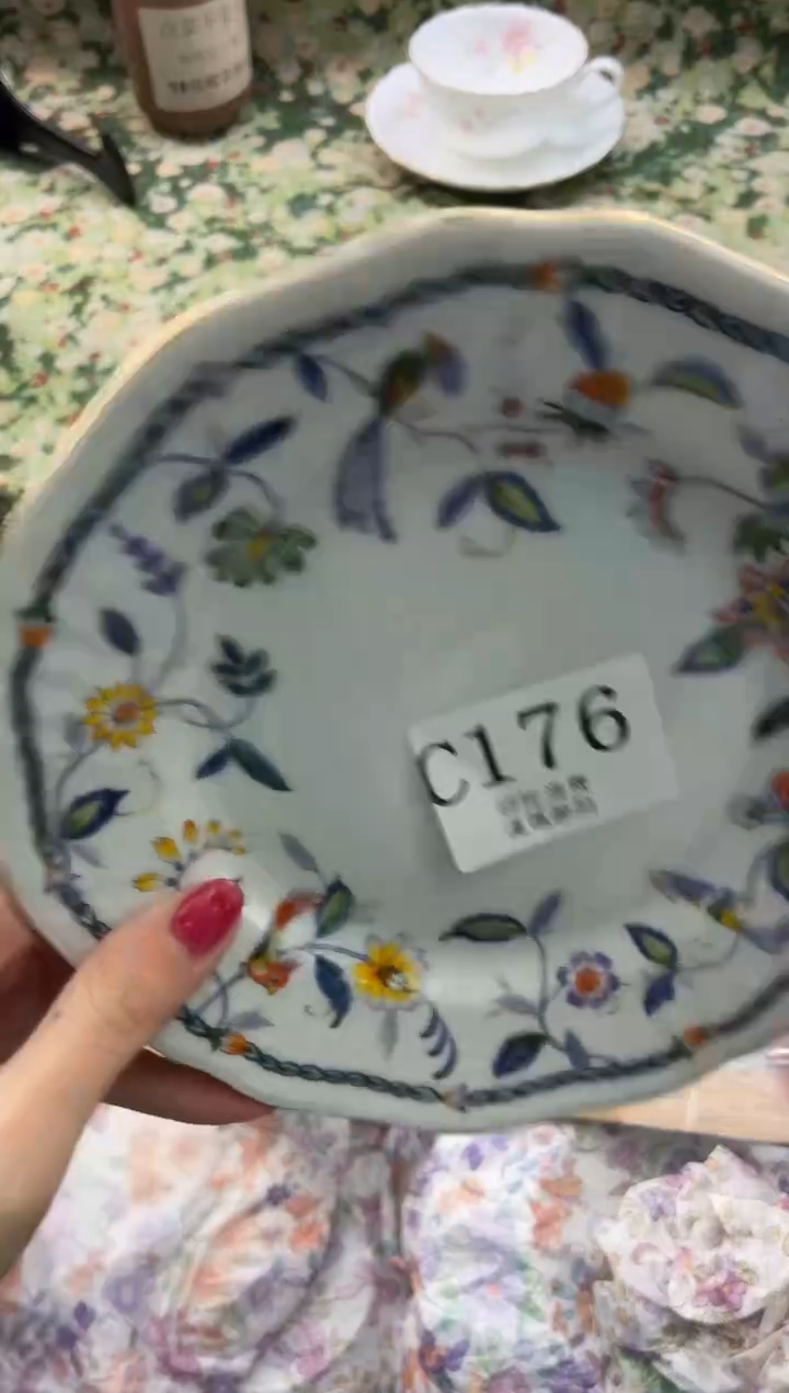 瓷片泉*泉       C176