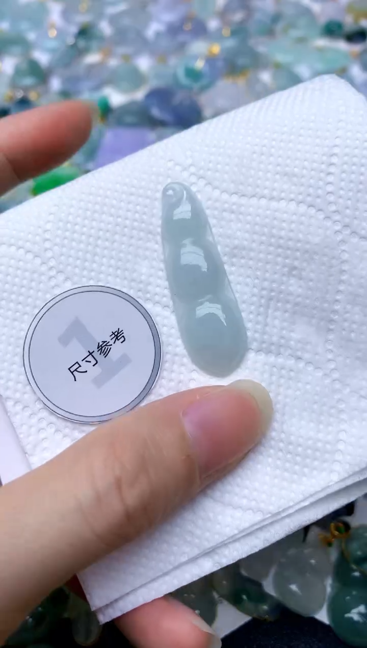 颈饰未镶嵌翡翠天然A货翡翠