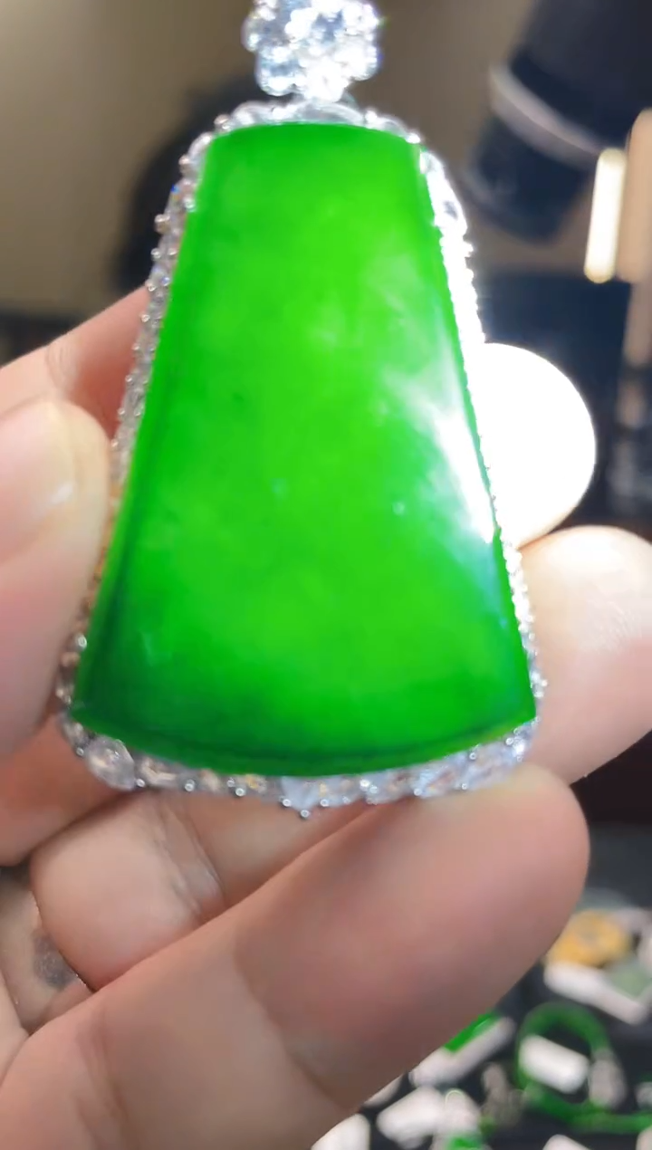 【闪购商品】翡翠颈饰未镶嵌多样性发其一