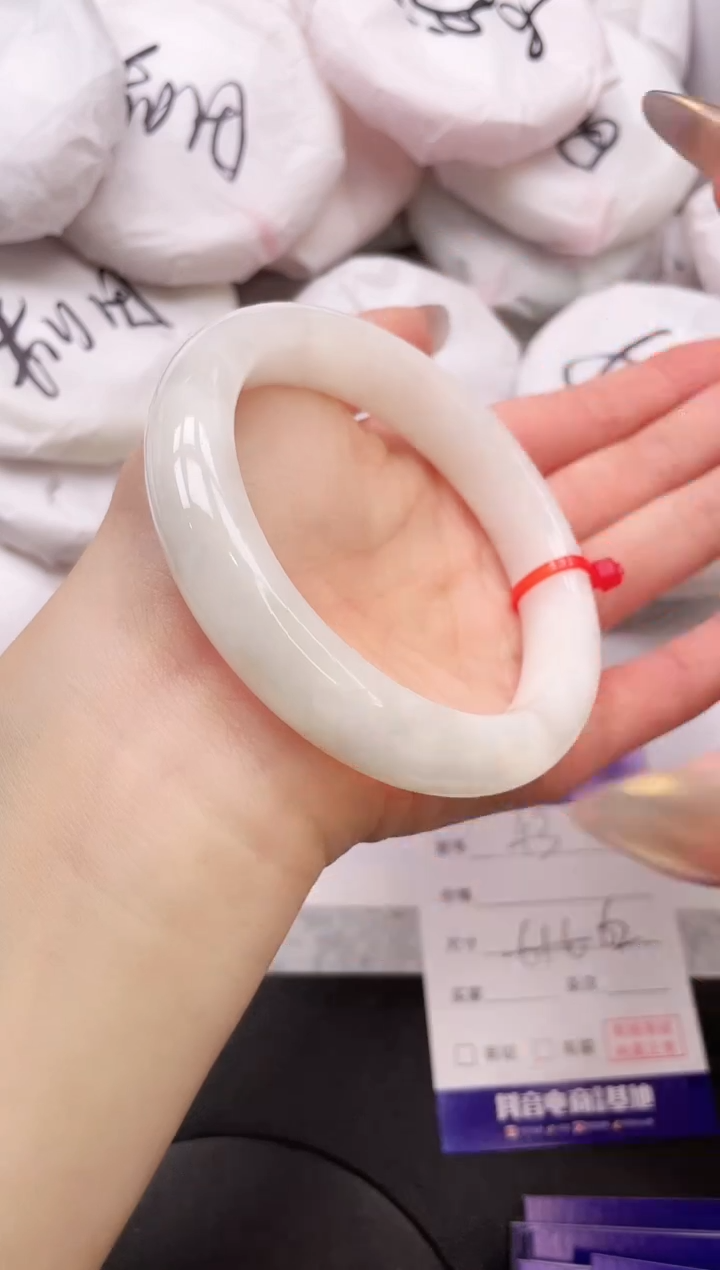 【闪购商品】和田玉手镯未镶嵌3K43-62