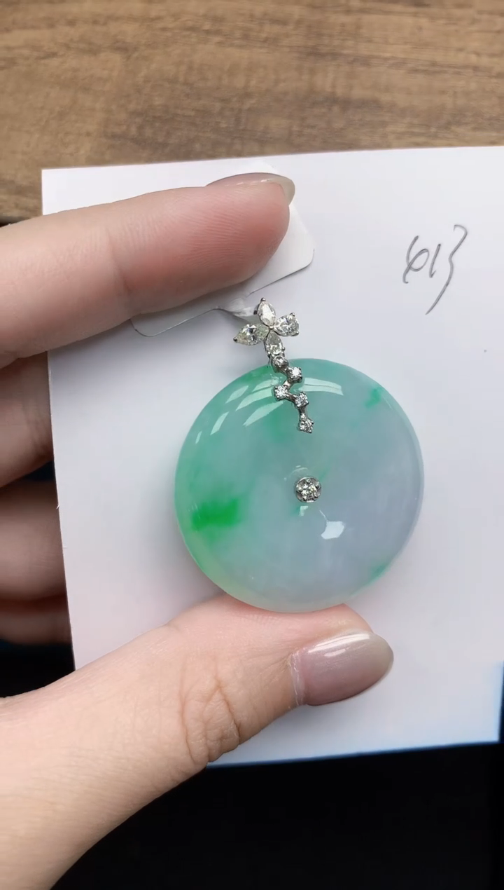 【闪购商品】翡翠颈饰18K金镶嵌天然翡翠A货