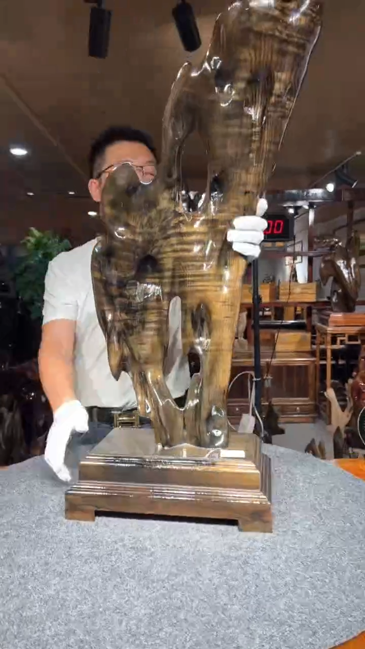 金丝楠1****8金丝楠木小叶桢楠