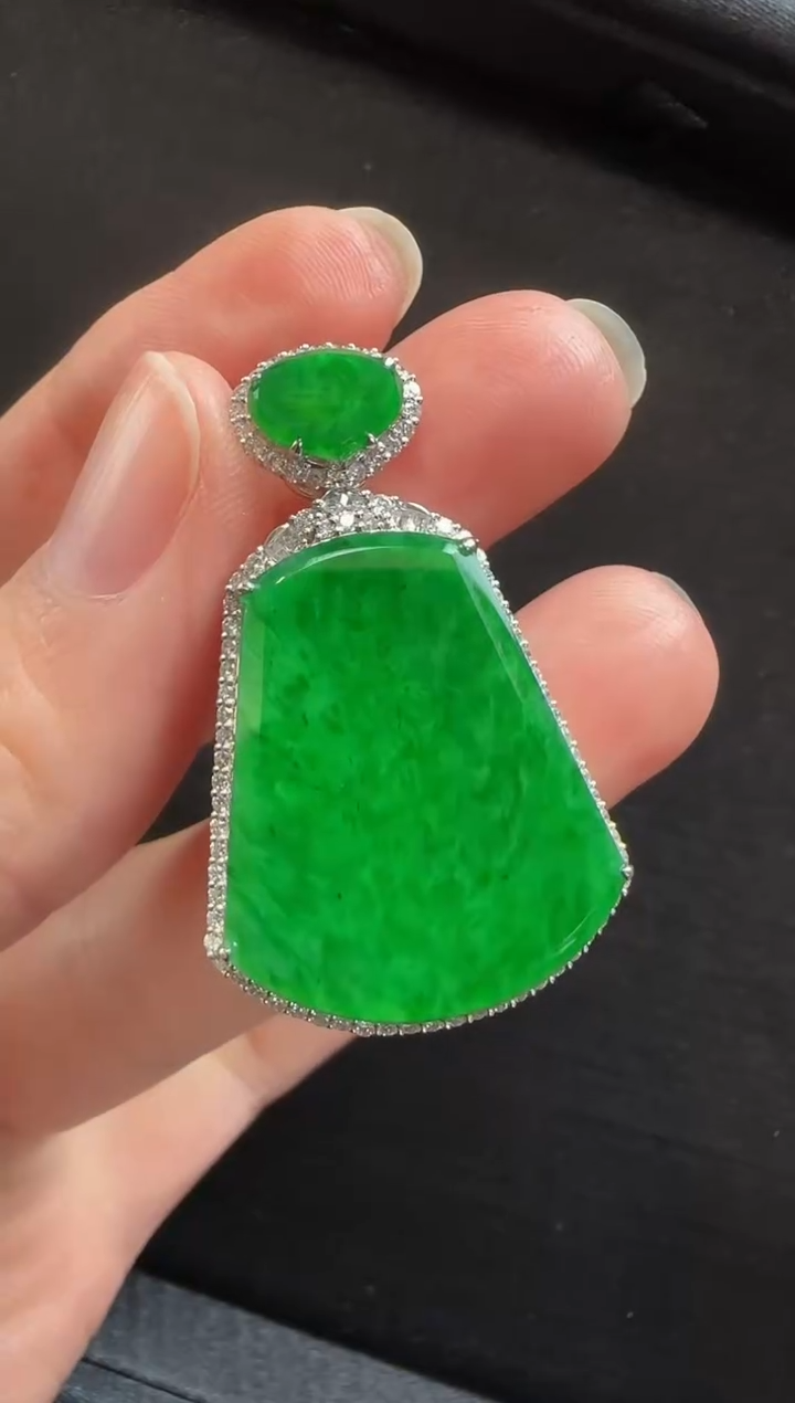 【闪购商品】翡翠颈饰18K金镶嵌923无事牌一个