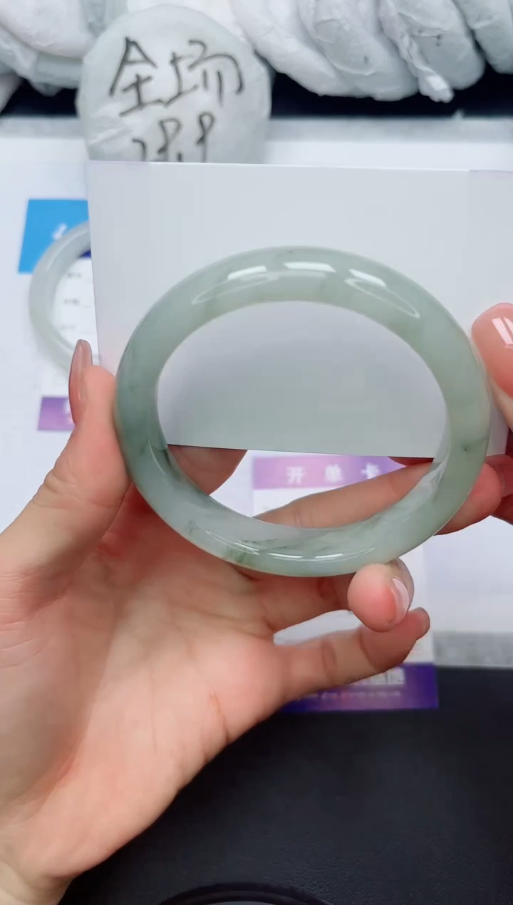 【闪购商品】石英质玉手镯未镶嵌316