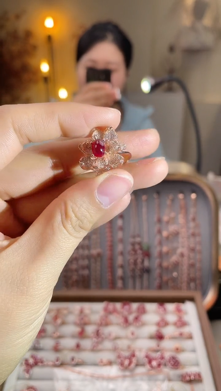 银S925镶嵌手饰红宝石手饰