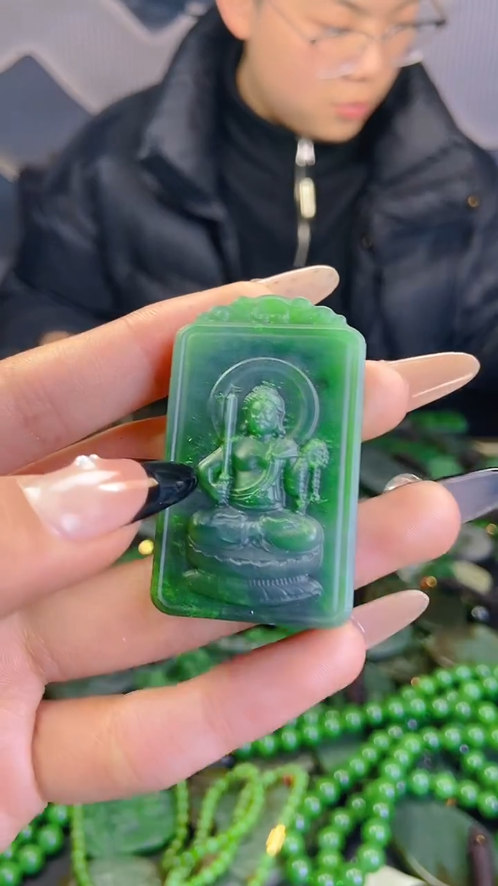 颈饰未镶嵌和田玉1