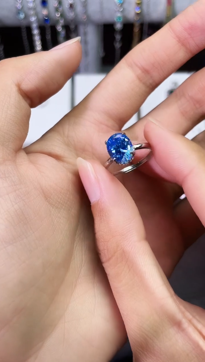 合金合成钻石蓝宝戒指