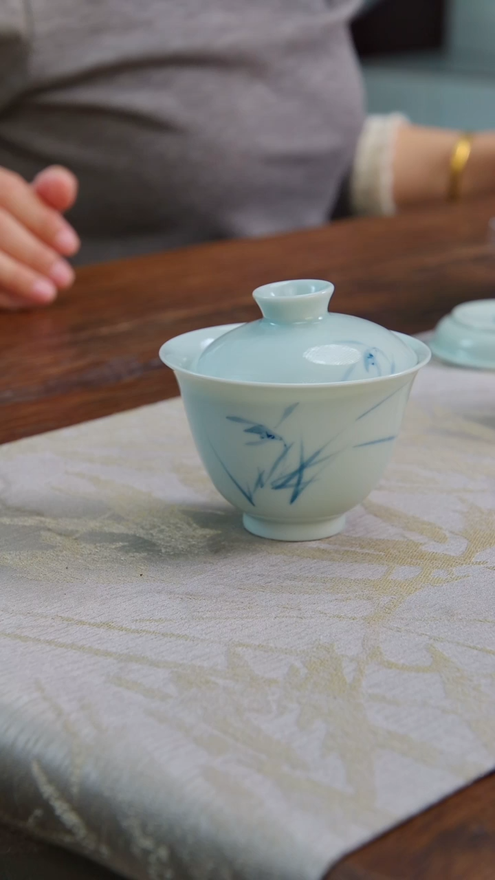 【闪购商品】微瑕翰文堂兰花盖碗