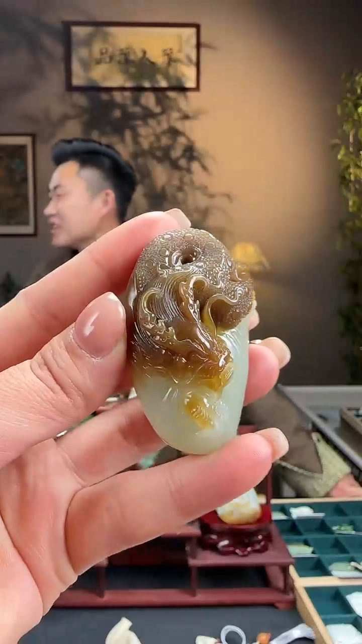 【闪购商品】和田玉吊坠未镶嵌糖玉龙c5096