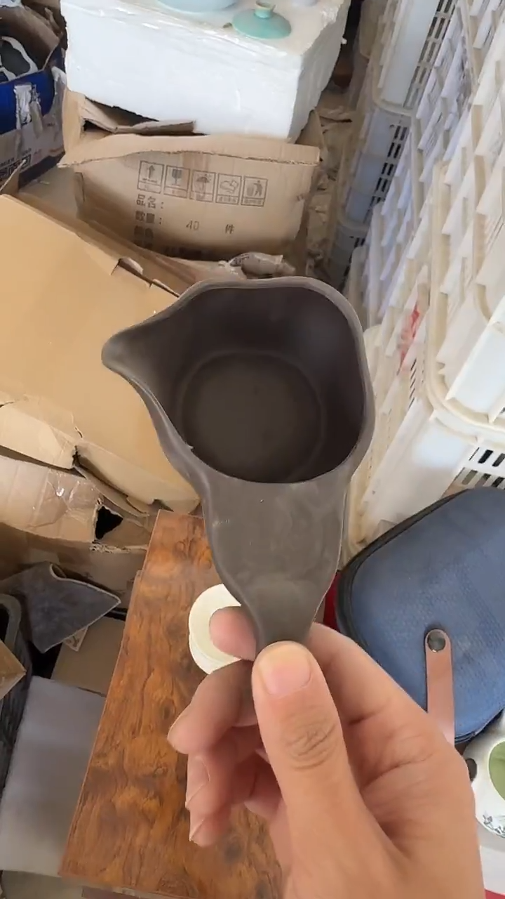 杯无运费险有瑕疵的摄影的产品有使用过的痕迹有点脏介意勿拍