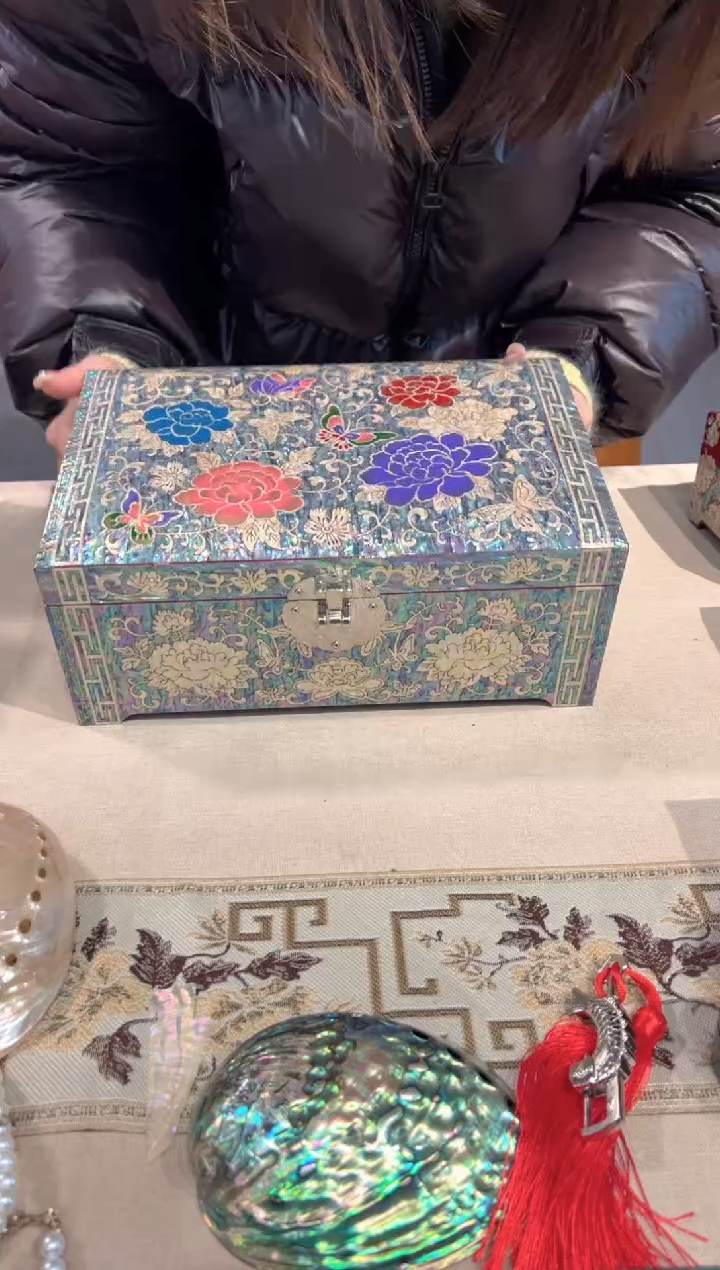 【闪购商品】紫底全满螺·弘贝雅螺钿漆器文化馆