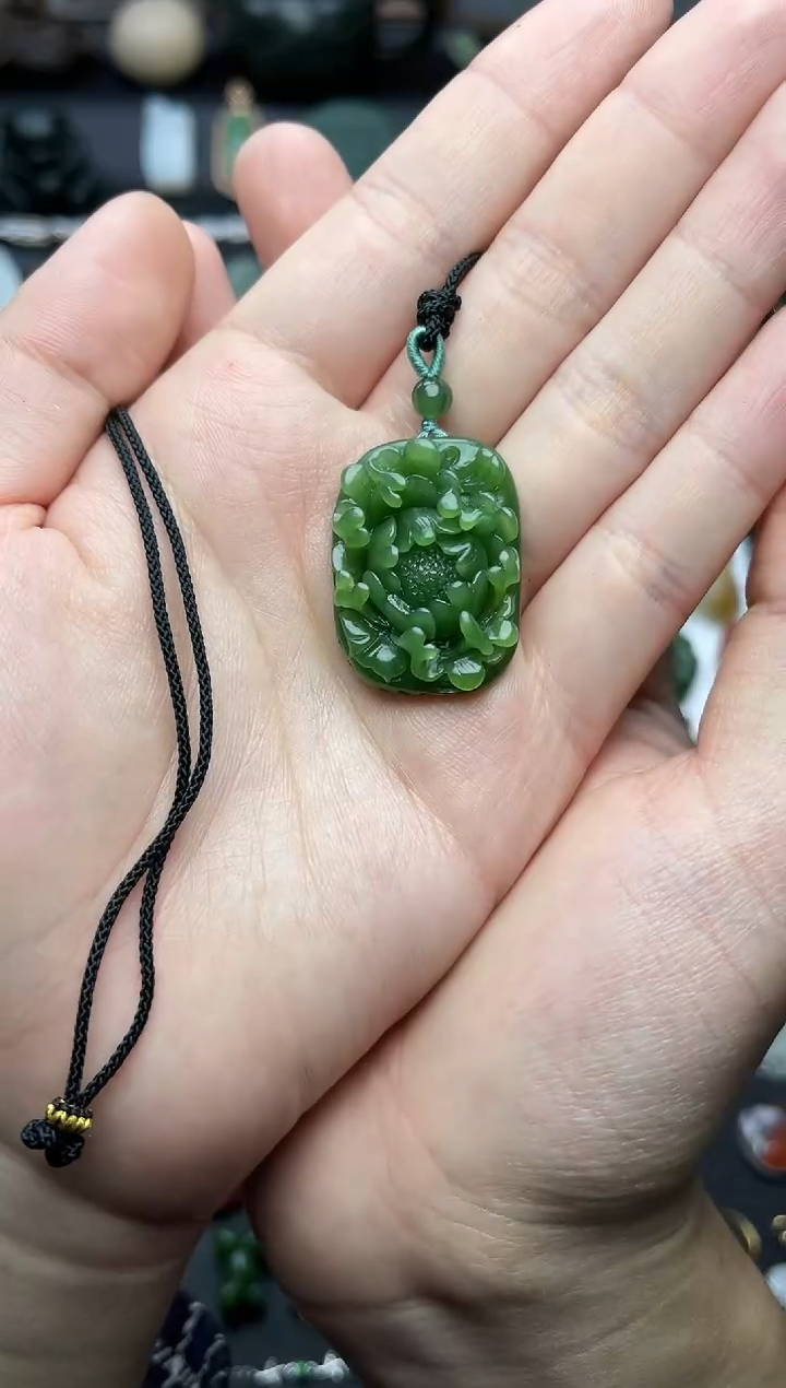 颈饰未镶嵌和田玉花花06