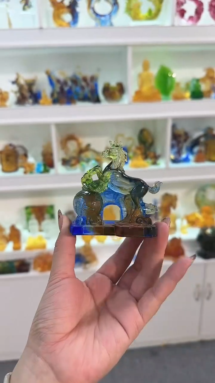 手工艺品琉璃马到成功