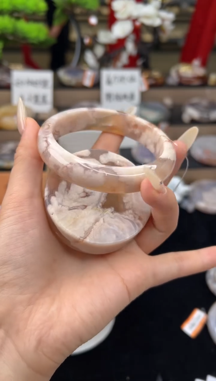 【闪购商品】石英质玉手镯未镶嵌64圈口（赠送镯心）23390