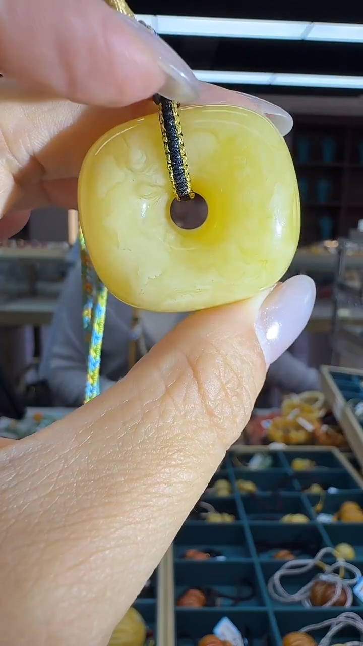 琥珀颈饰未镶嵌247秒拍号 假一罚三 