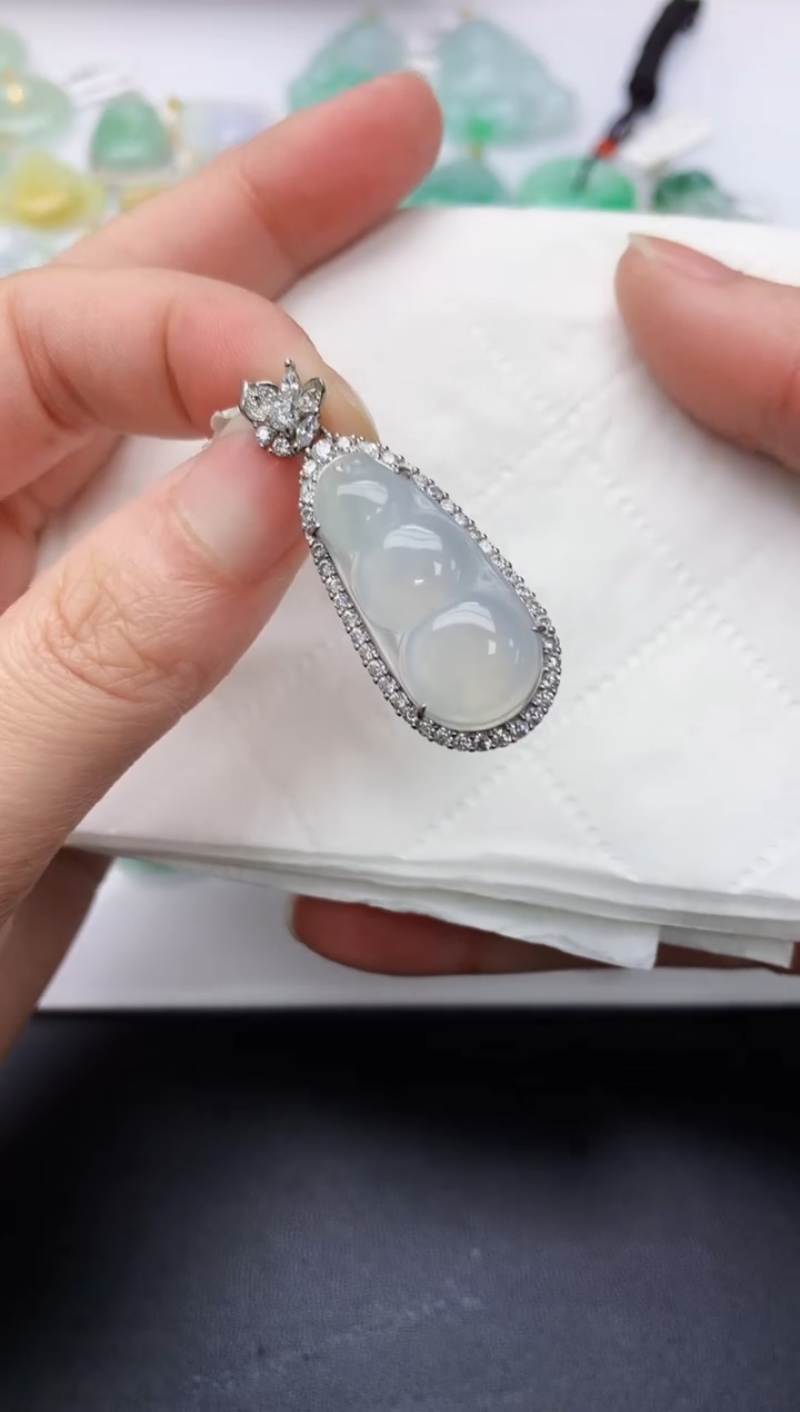 颈饰银S925镶嵌翡翠天然A货