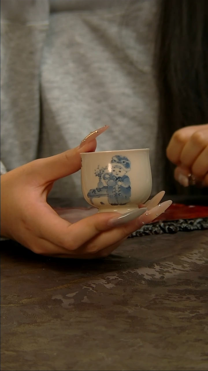 【闪购商品】青花手绘童子主人杯