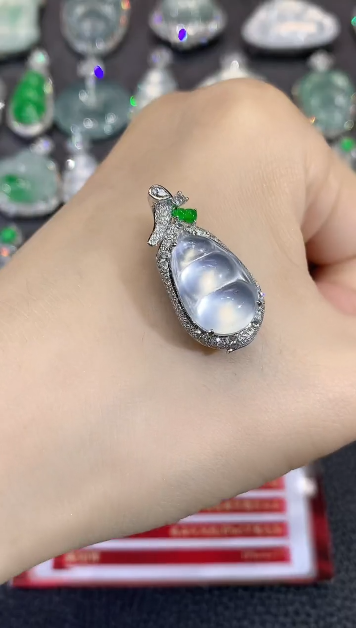 吊坠(不含链)18K金镶嵌翡翠C46翡翠