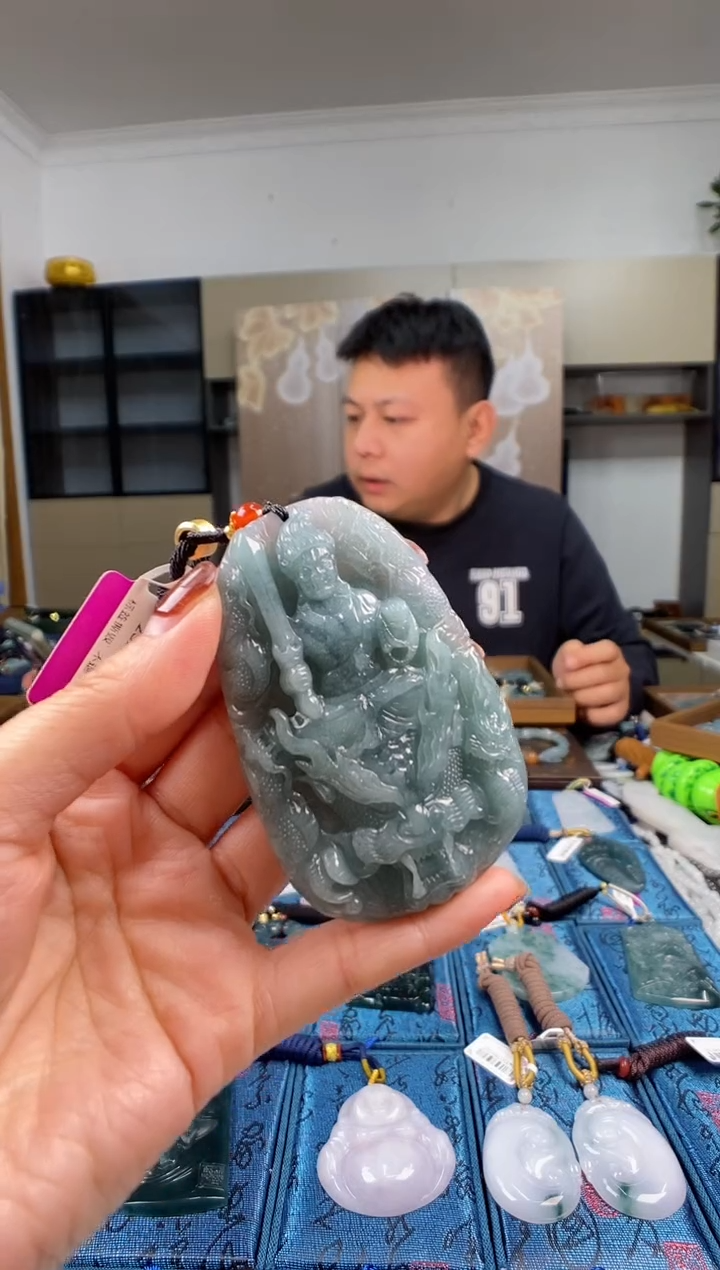颈饰未镶嵌翡翠多样性发其一