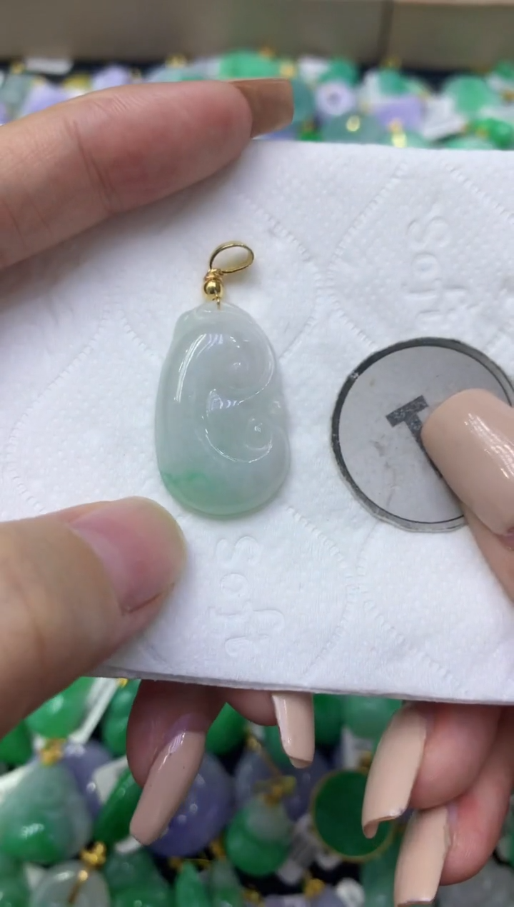 颈饰未镶嵌翡翠天然缅甸翡翠A货