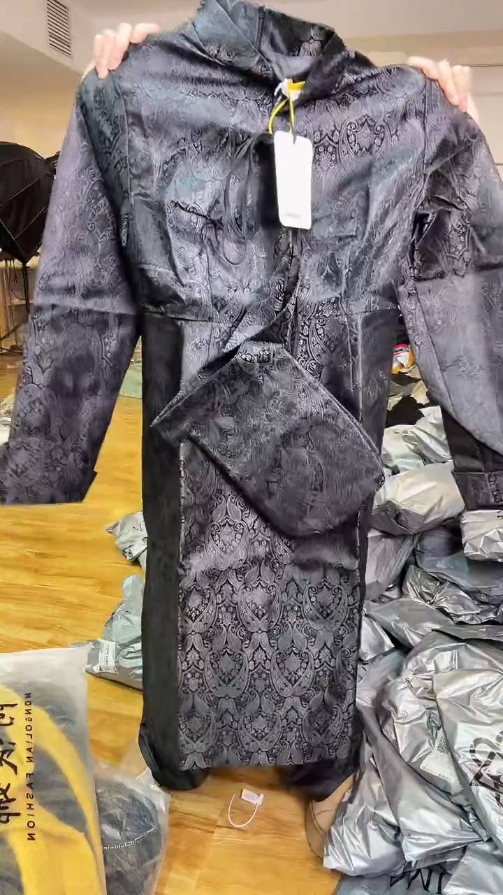 连衣裙 L码  105-115斤以里