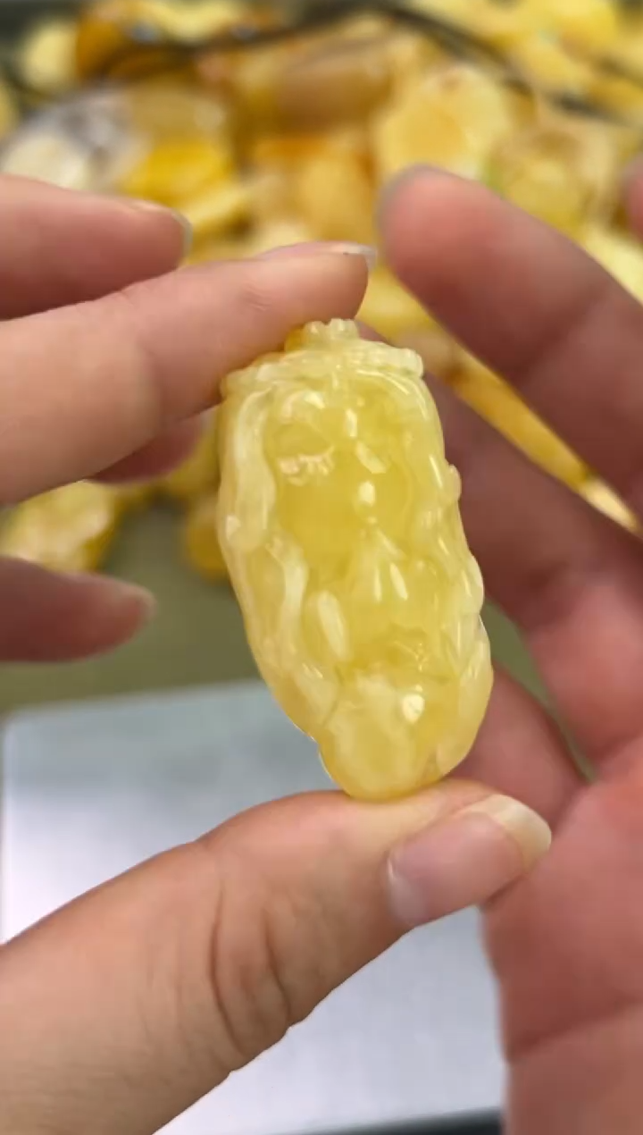 裸石琥珀未镶嵌琥珀蜜蜡吊坠