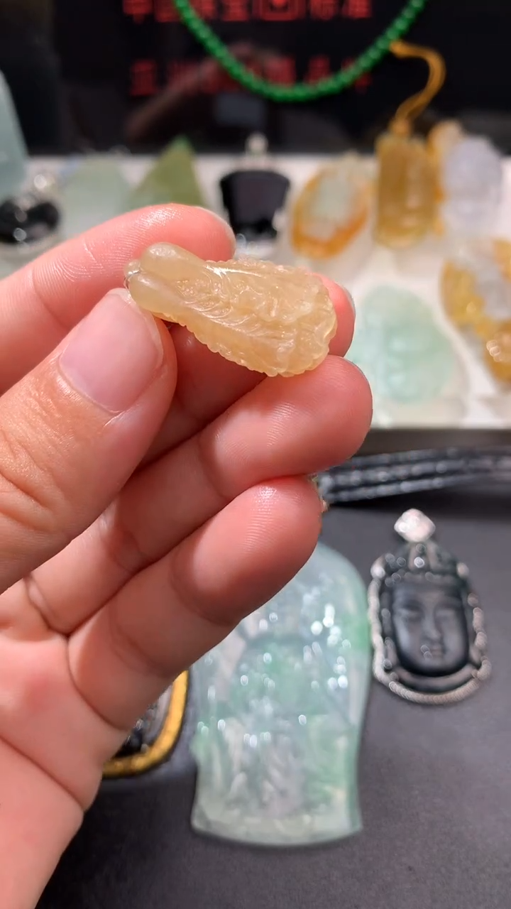 未镶嵌定制翡翠  