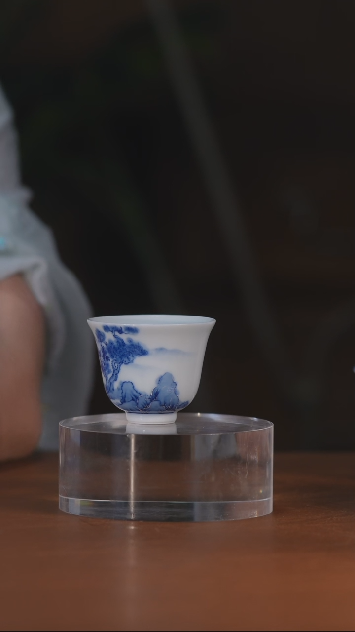青花银刻松闻香杯