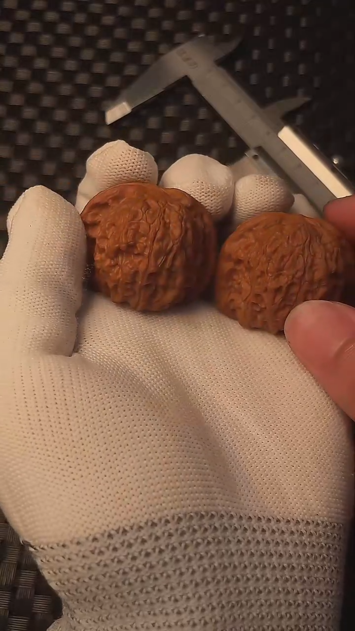 吊坠文玩核桃血麒麟