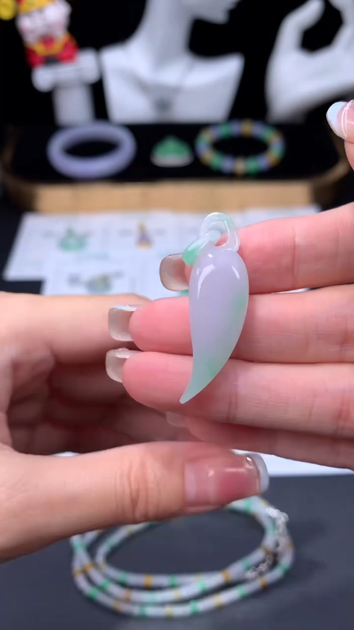 未镶嵌定制翡翠48小时鉴赏期 退货不扣服务费