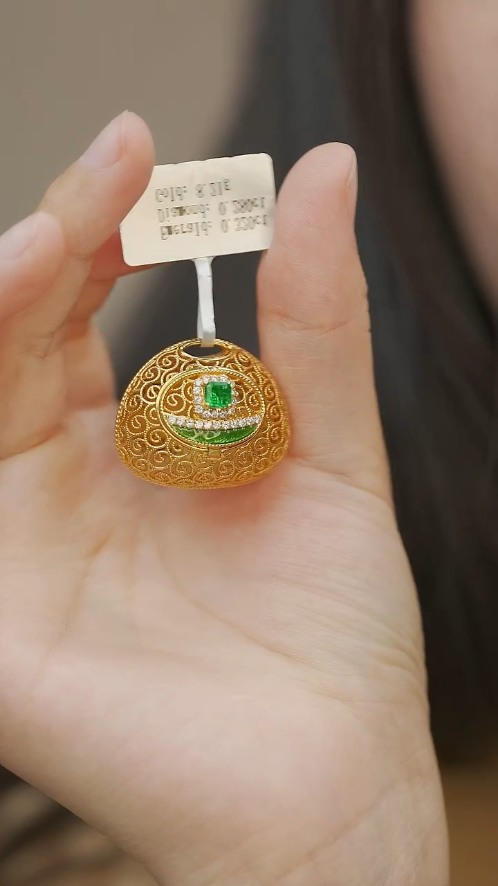 【闪购商品】祖母绿吊坠(不含链)18K金镶嵌0.32ct