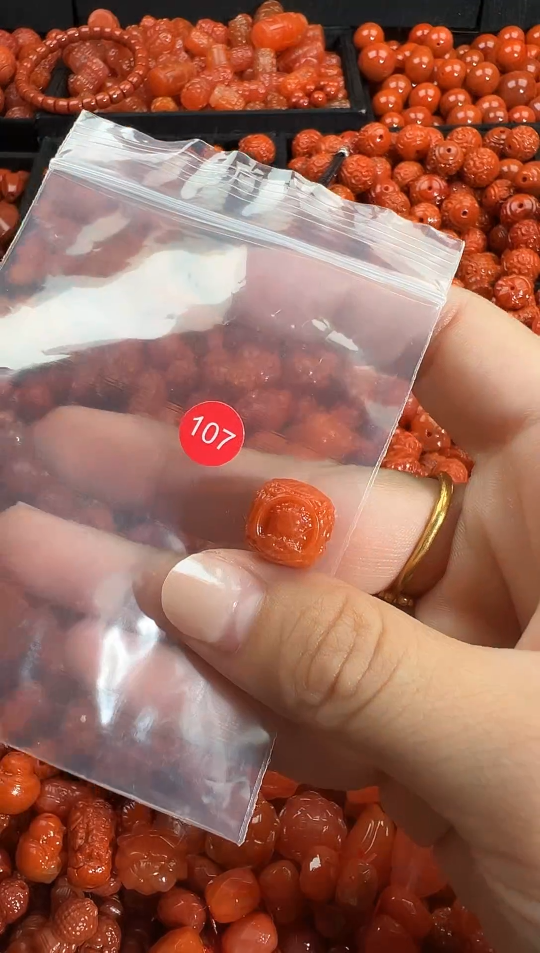 颈饰未镶嵌南红玛瑙1