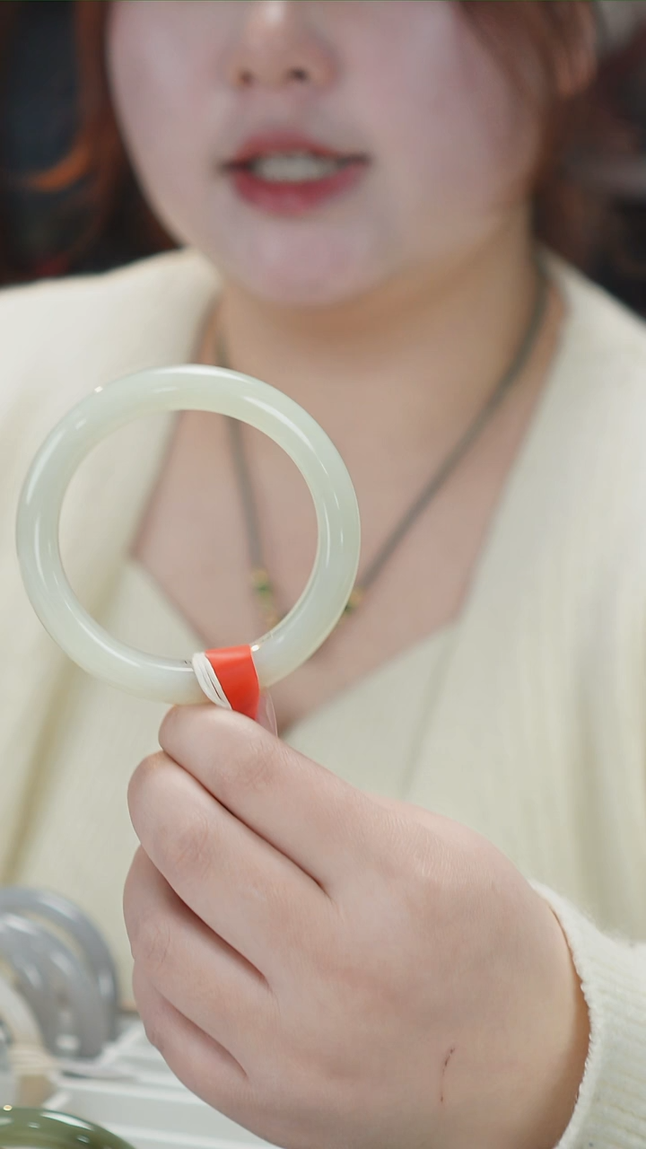 【闪购商品】和田玉手镯未镶嵌26天然和田玉手镯拍一发一 58