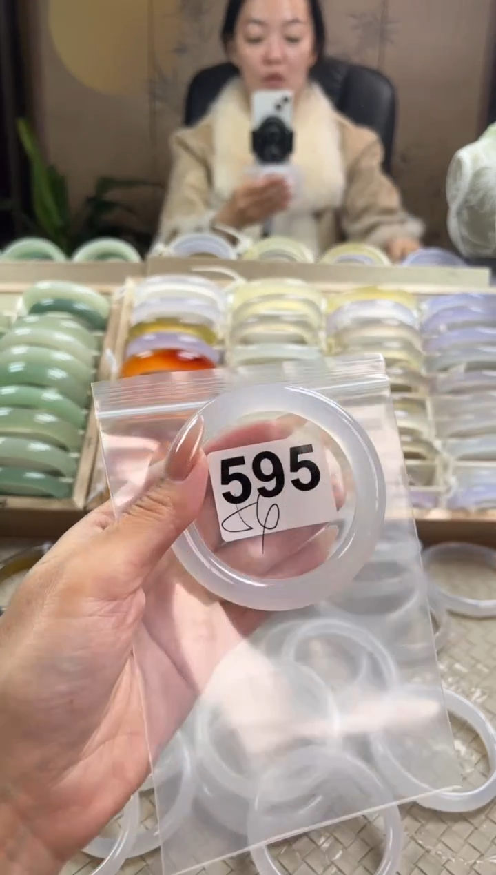 手镯玛瑙/玉髓未镶嵌595