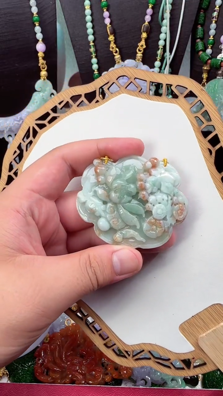 颈饰未镶嵌翡翠吊坠