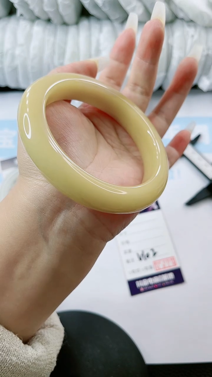 【闪购商品】石英质玉手镯未镶嵌多样性发货V102-65