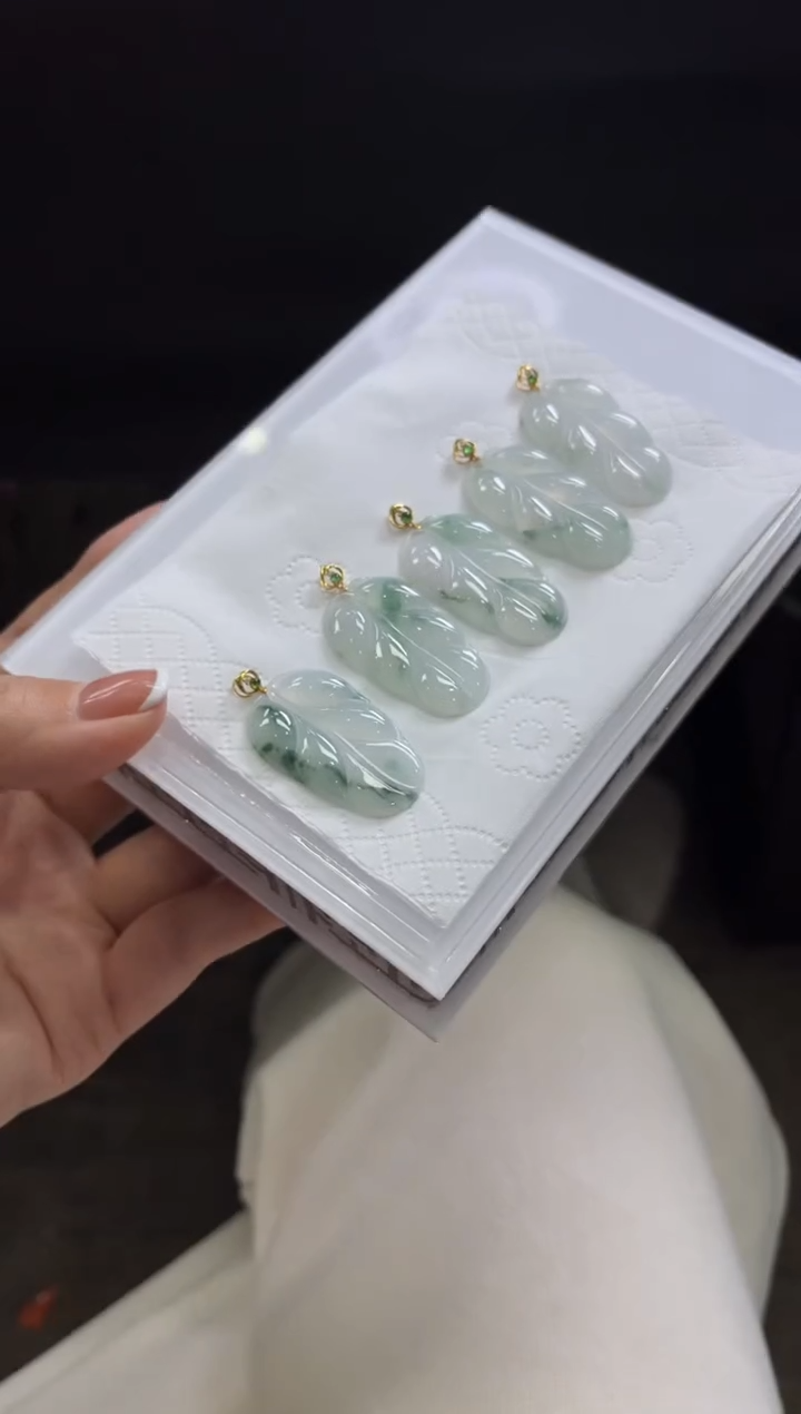 【闪购商品】翡翠颈饰18K金镶嵌A373多样性发一件/配绳子