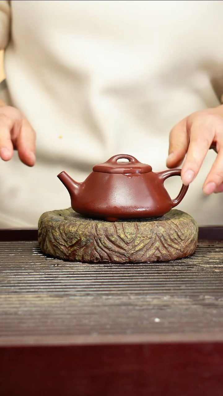 宜兴原矿紫砂壶茶壶宜兴原矿紫砂壶茶壶160C