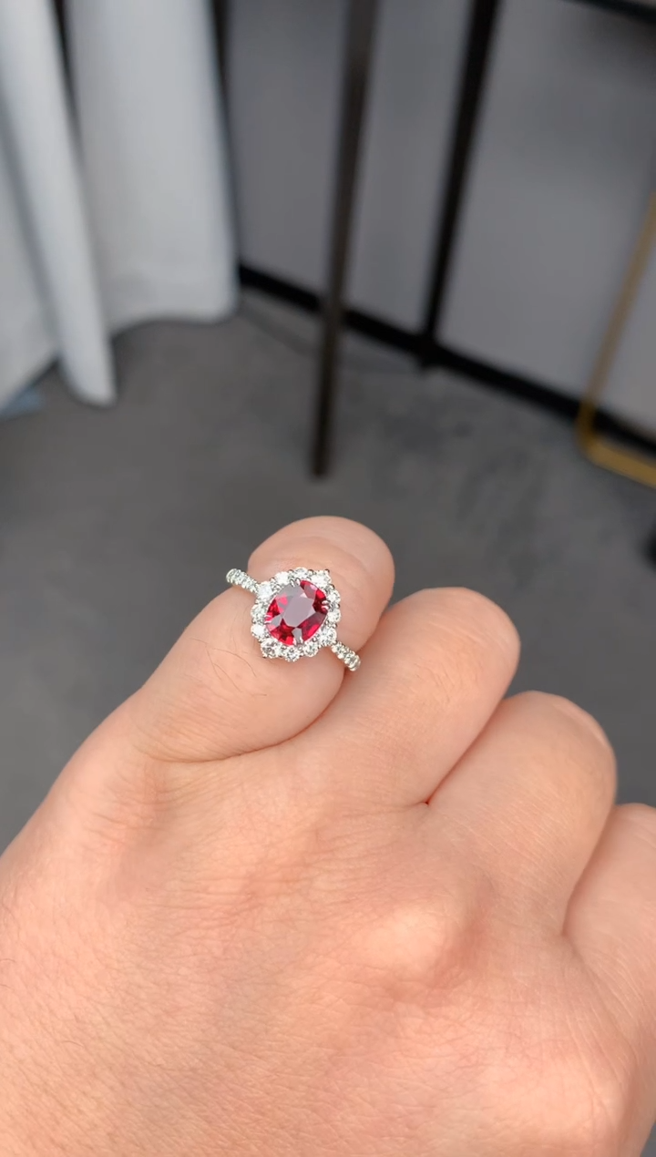 【闪购商品】碧玺戒指18K金镶嵌1.1ct卢比莱戒指