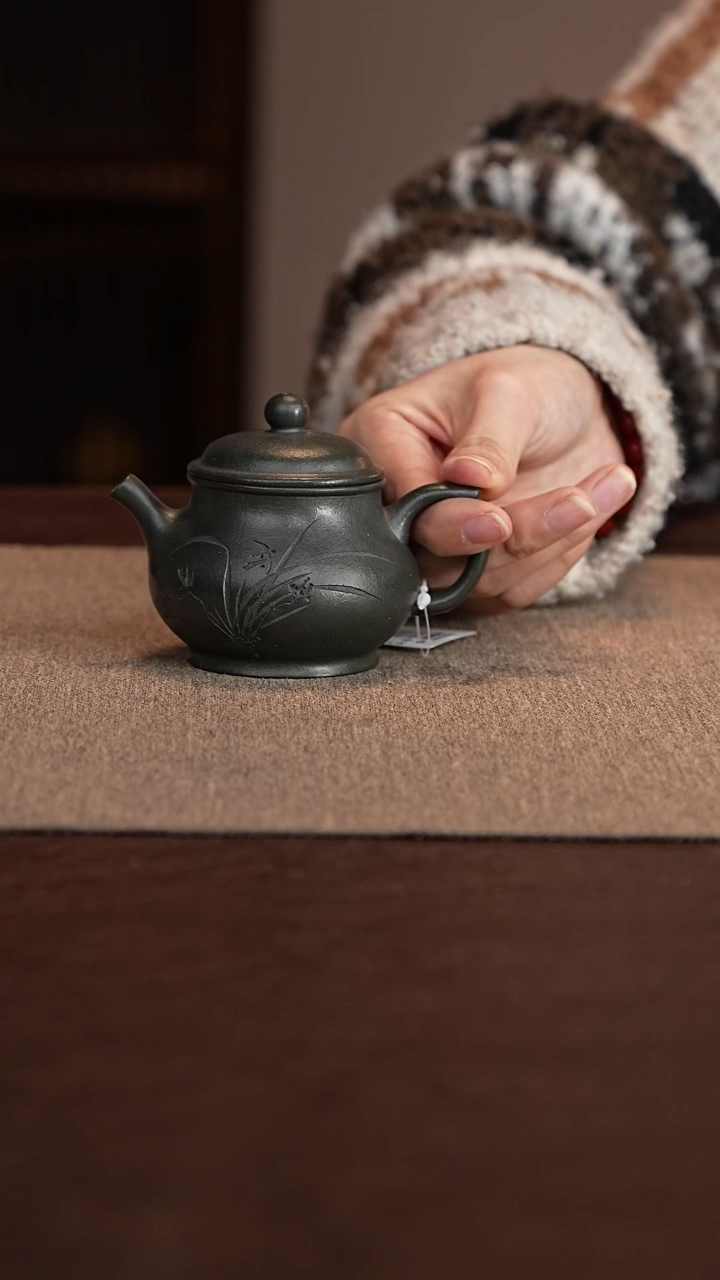 【闪购商品】紫砂茶壶君子兰潘壶