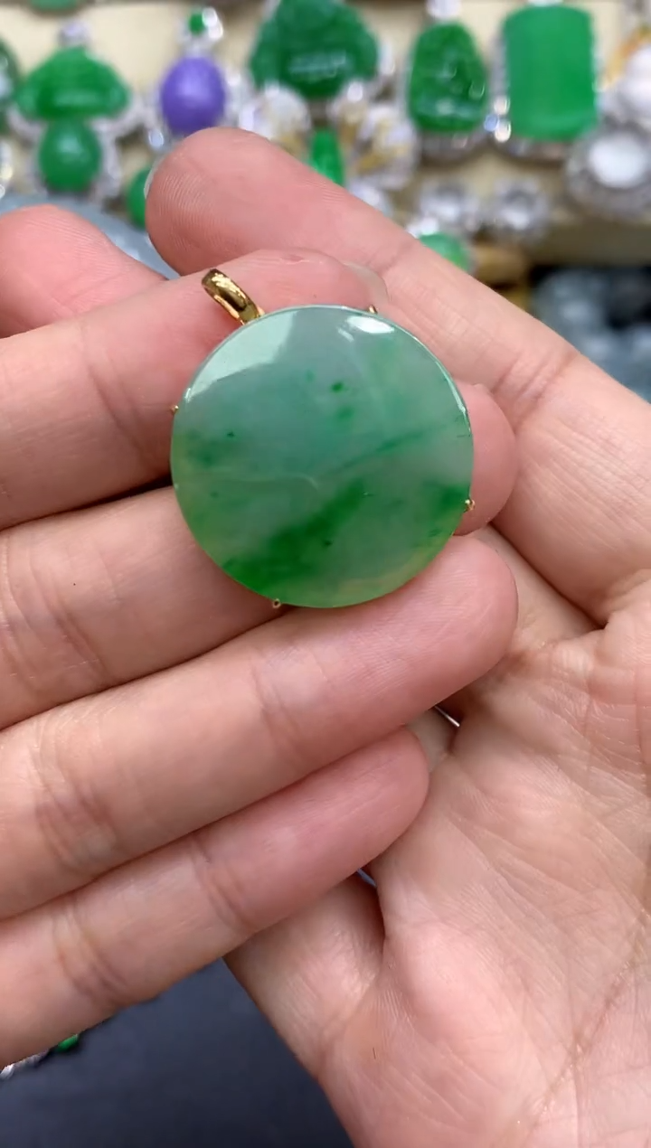 颈饰18K金镶嵌翡翠棒***?319-中国好珍宝