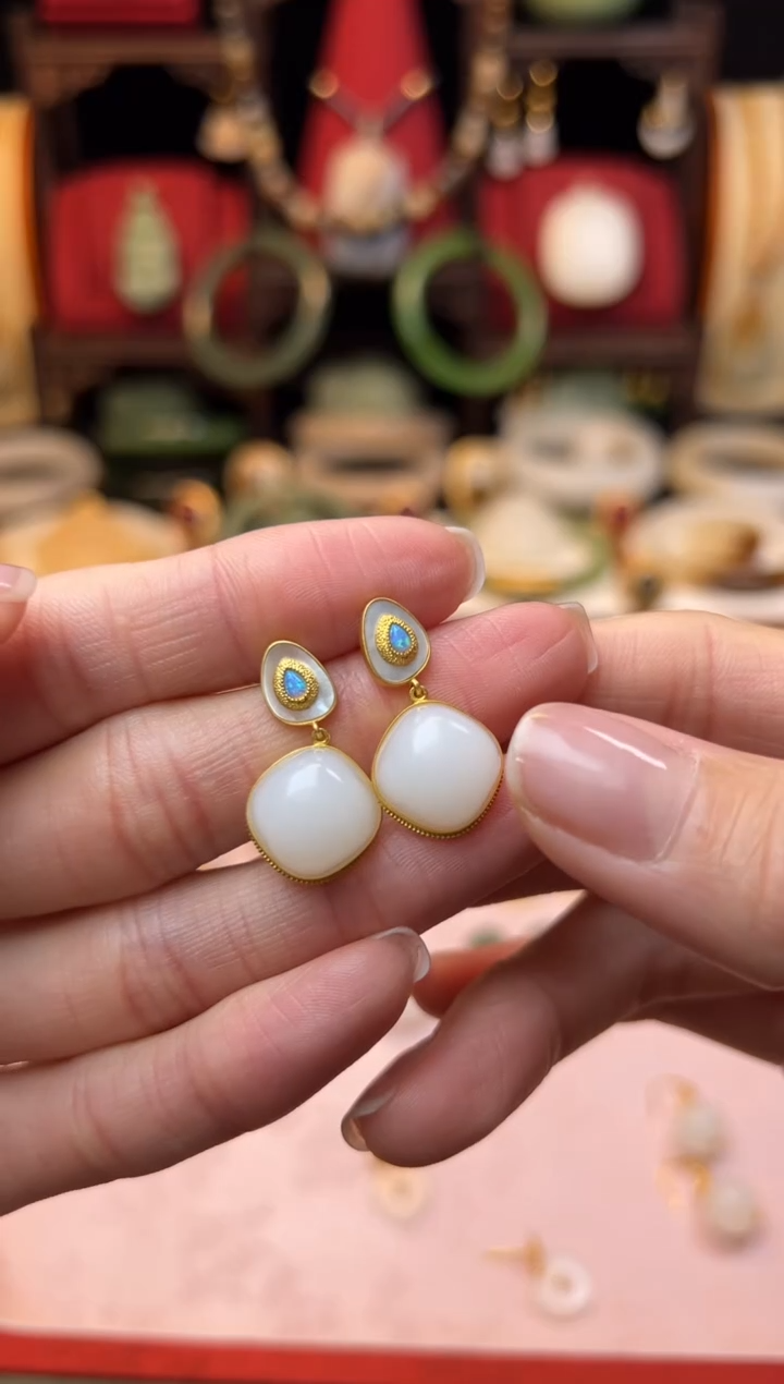 【闪购商品】和田玉耳饰18K金镶嵌福利