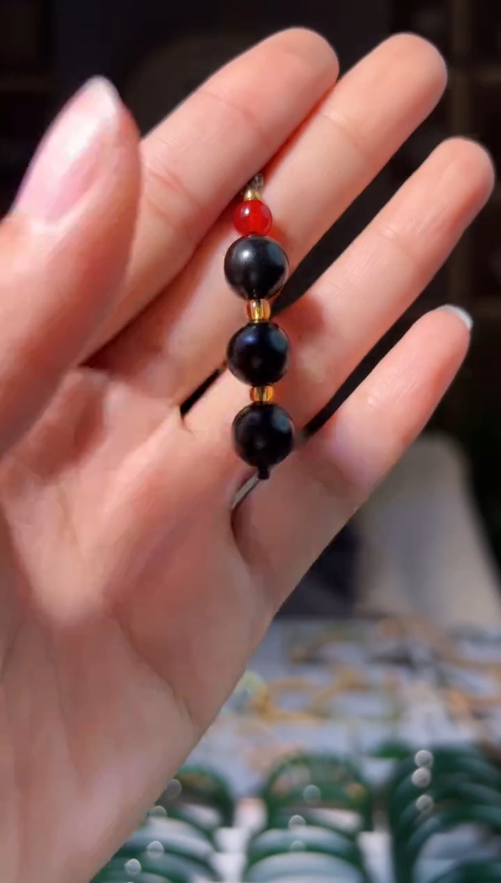 颈饰未镶嵌和田玉拍一发一，拍一发一