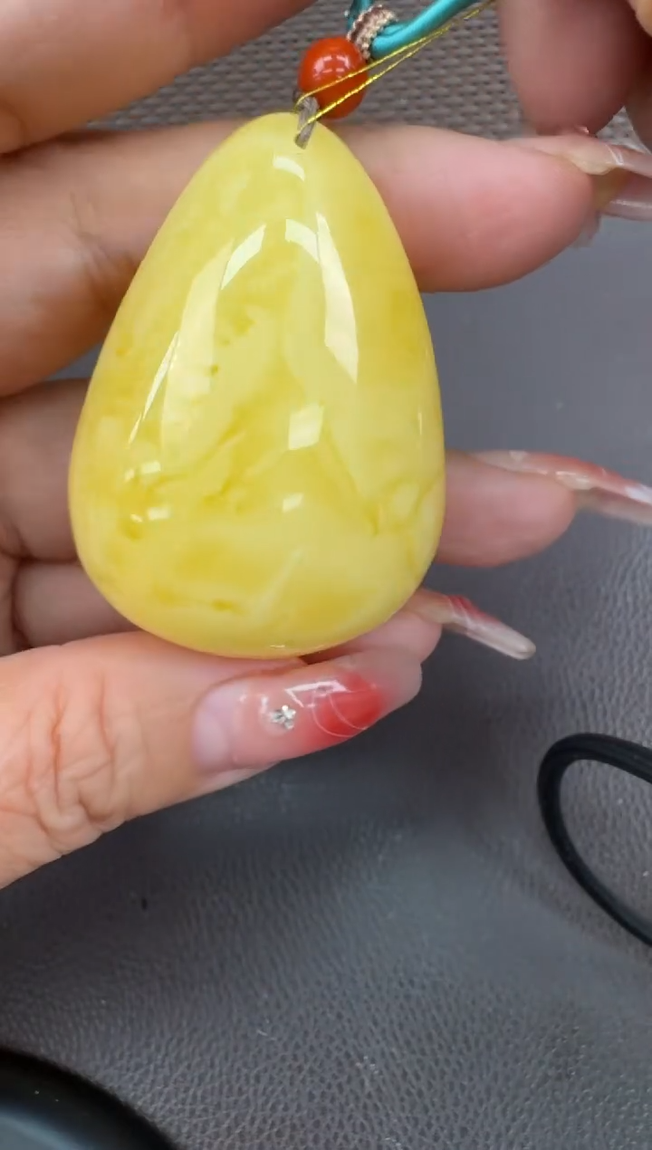 【闪购商品】琥珀裸石未镶嵌挂件