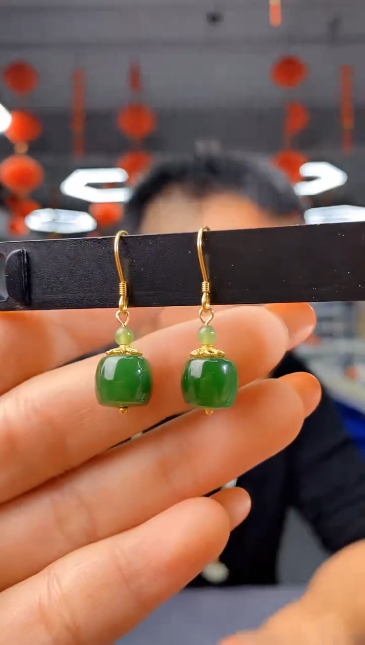 未镶嵌和田玉耳坠yp