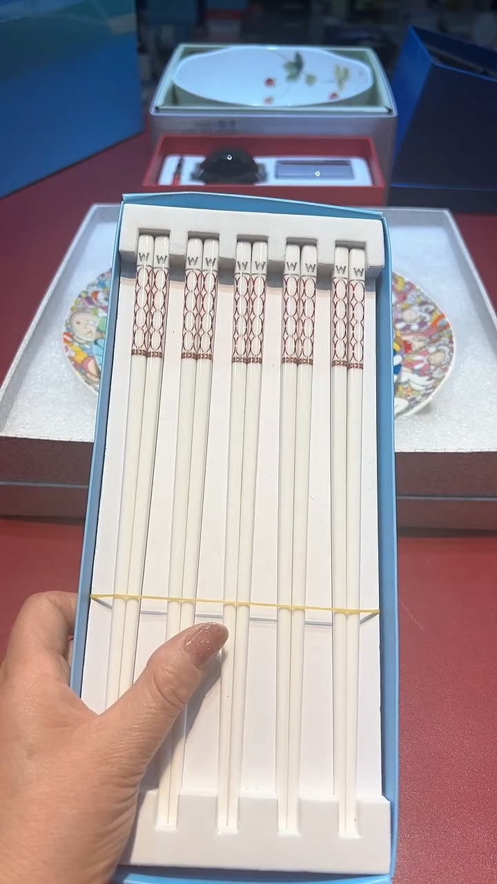 【闪购商品】瓷片锅碗瓢盆一件不剩