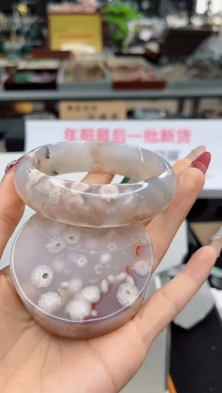 【闪购商品】石英质玉手镯未镶嵌63圈口（赠品镯心）3931420