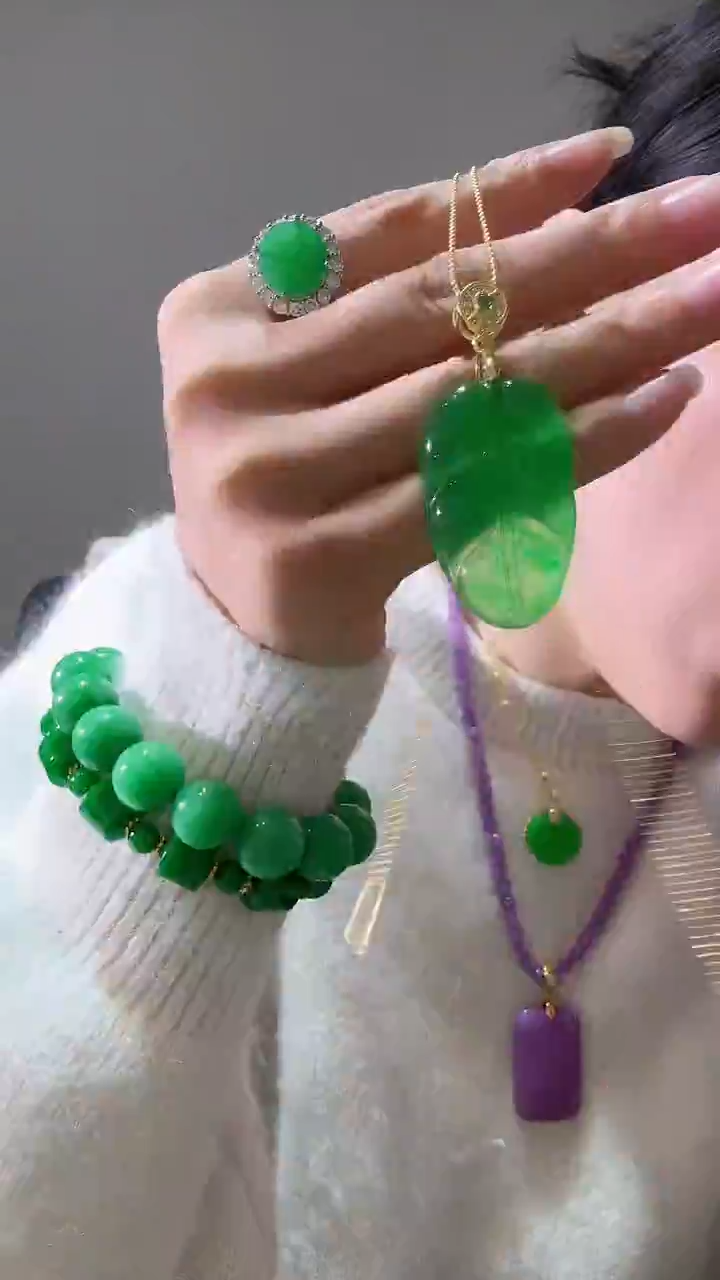 颈饰未镶嵌翡翠胖率叶子