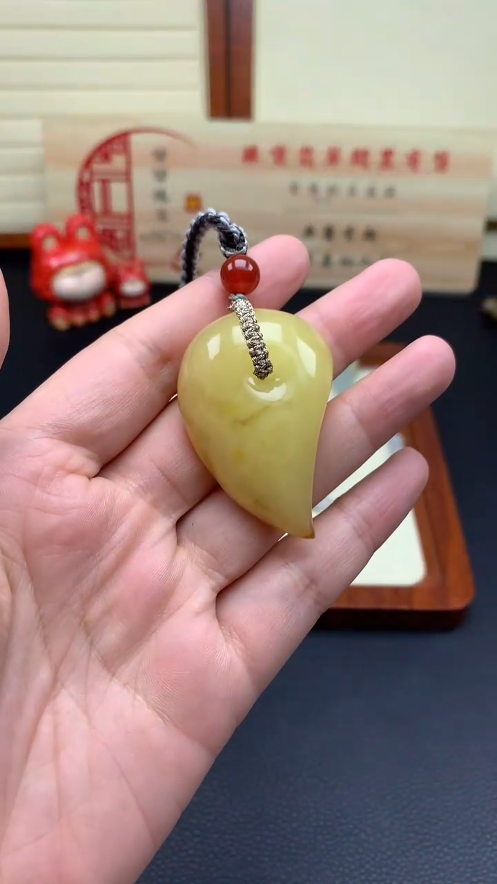 【闪购商品】定制琥珀未镶嵌////////////