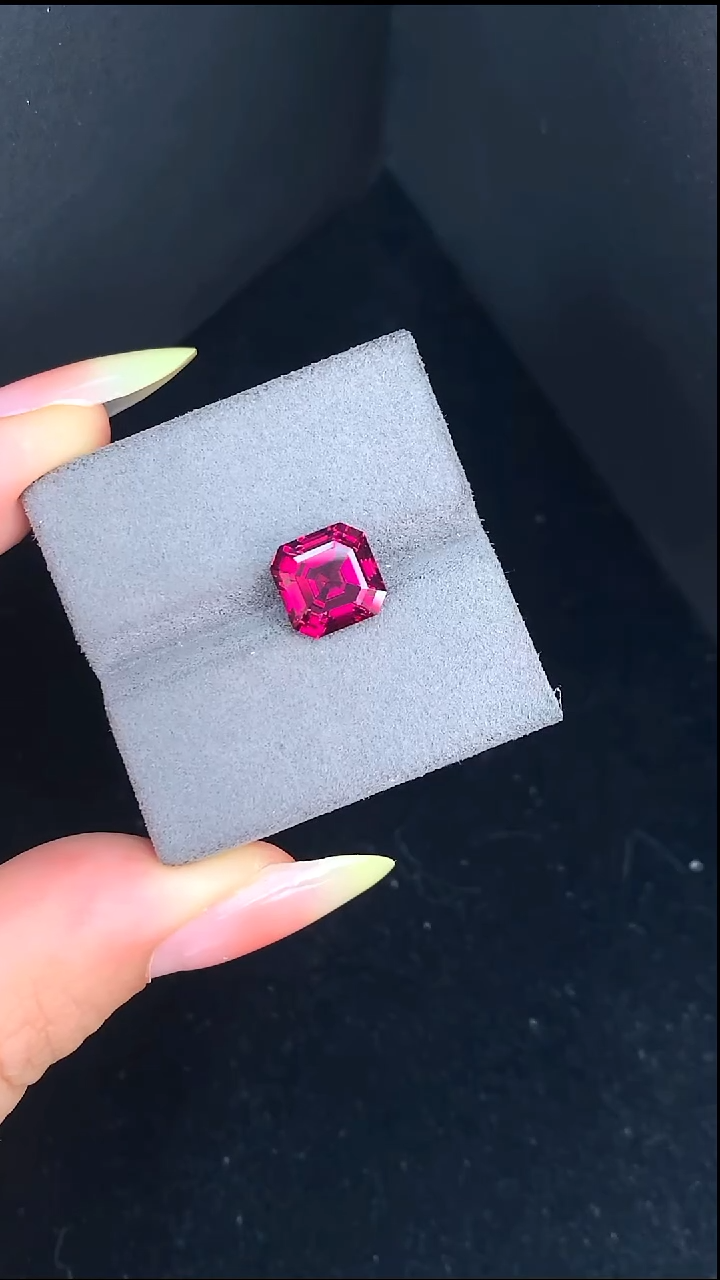 石榴石无未镶嵌3.6克拉